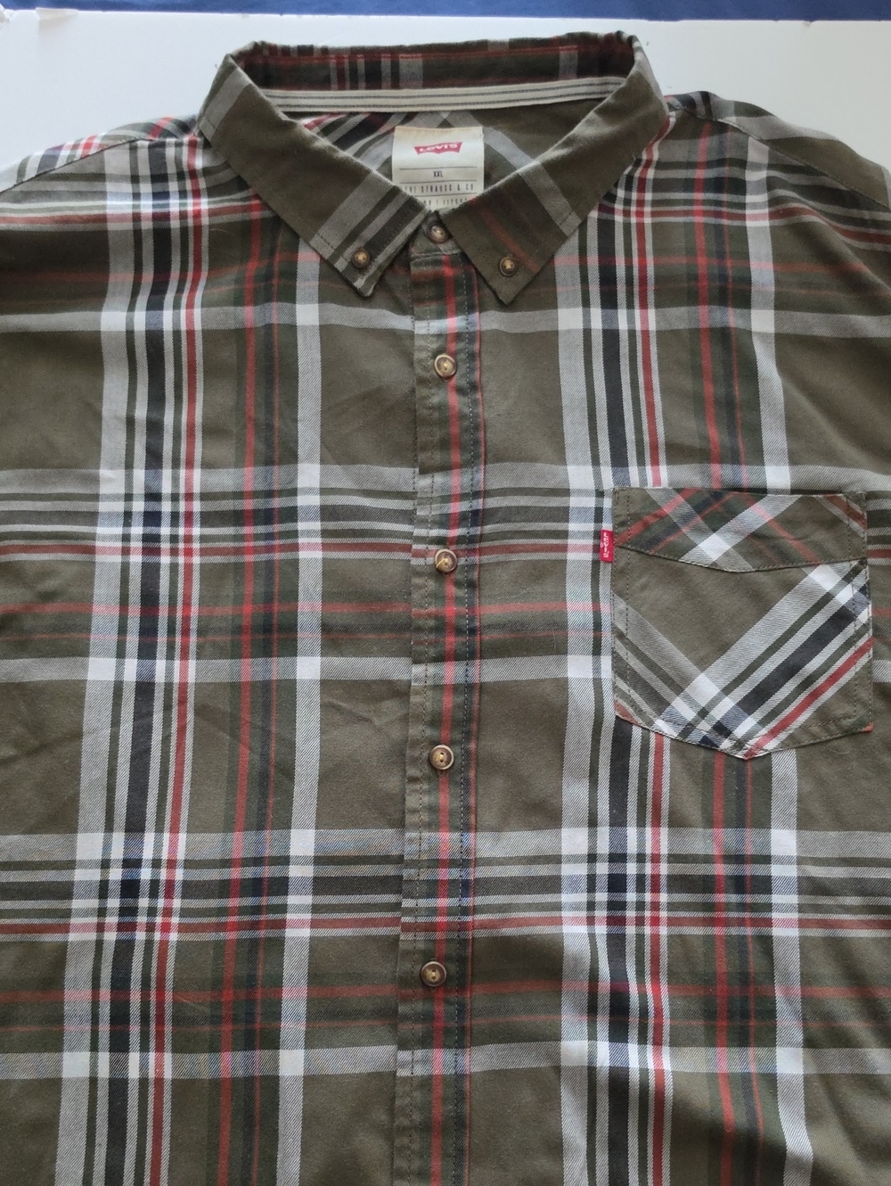 Levi's Men's Olive Green Plaid Button-Down Long Sleeve Shirt